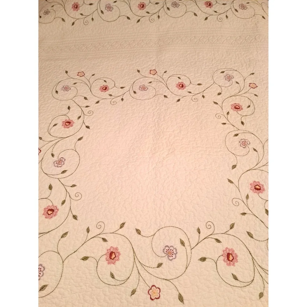 Home Classics Queen Quilt Ivory Cotton Floral Embroidered Scalloped Bedspread